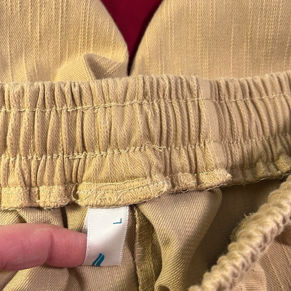Shorts-Light Gold - Size L-Elastic waist - Picture 5 of 5